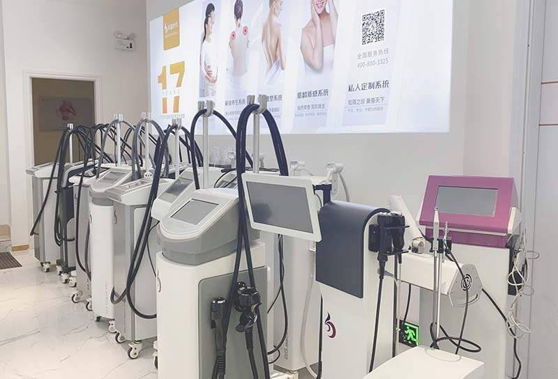 國內有哪些大品牌美容院，在哪里購買美容設備更好？